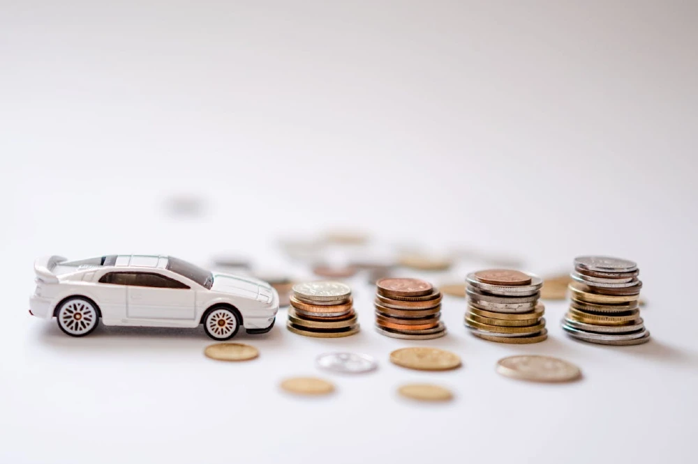 Paskola automobiliui: kada ji yra protingas sprendimas ir kaip įsivertinti realią kainą