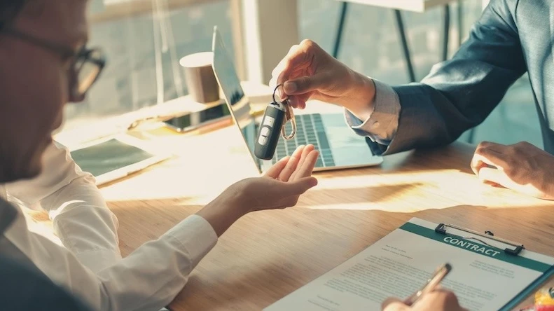 Kaip parduoti arba įsigyti automobilį Lietuvoje: aiški žingsnių seka (2026m.)